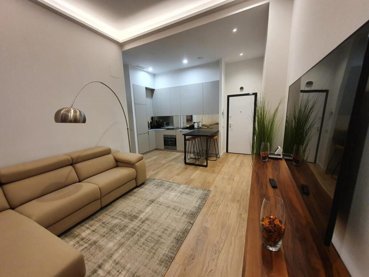 Bright & Stylish 1-bedroom With Parking - Balderas Apartamento